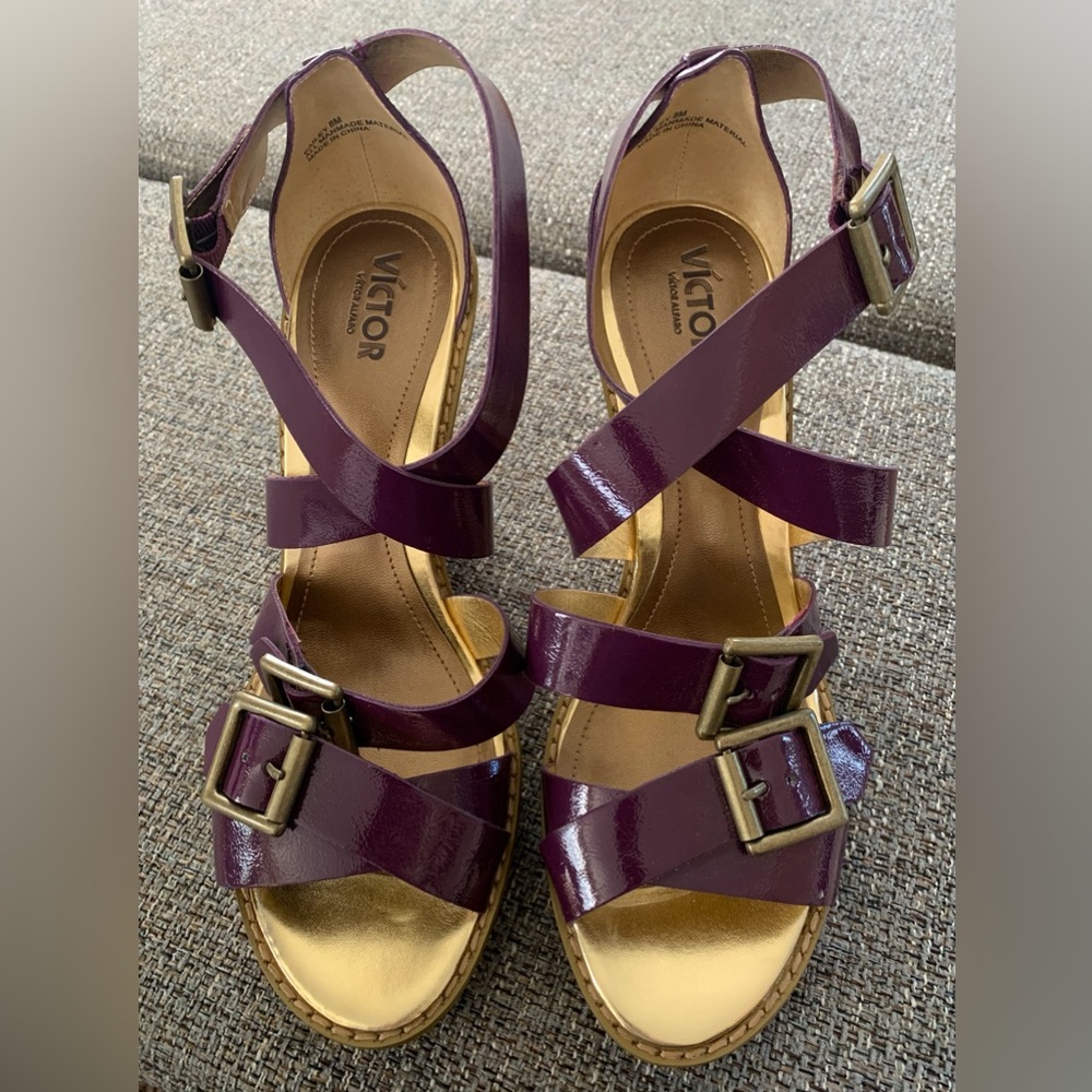 Victor by Victor Alfaro purple wedge heels sz 8